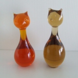 Vintage Swedish Glass Cats http://www.pinterest.com/pin/327214729146095260/